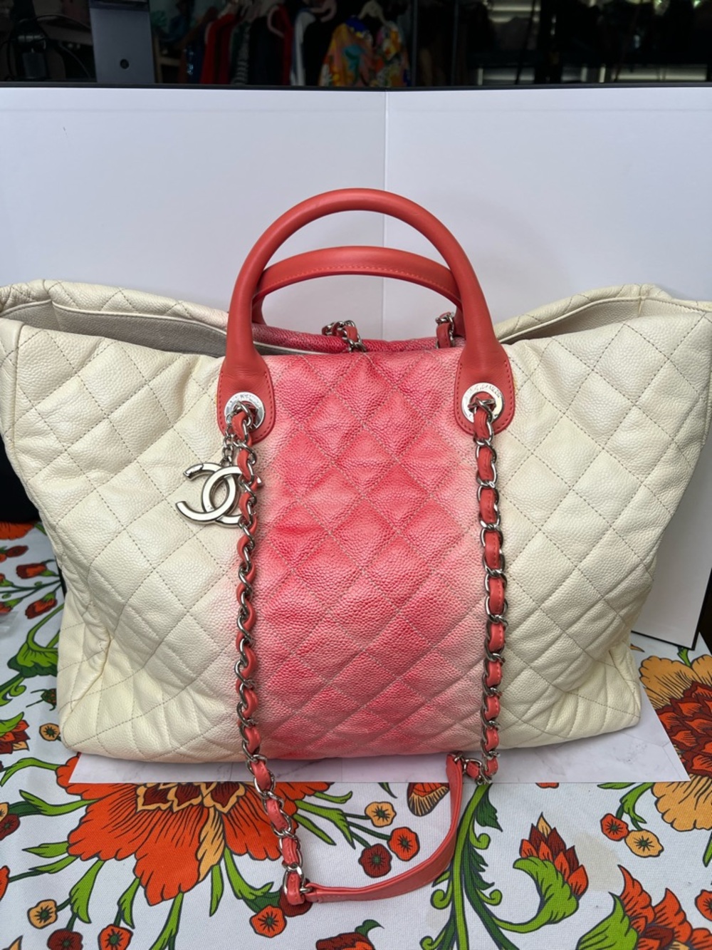 CHANEL Two-Tone Quilted Leather Tote - Cream and Coral